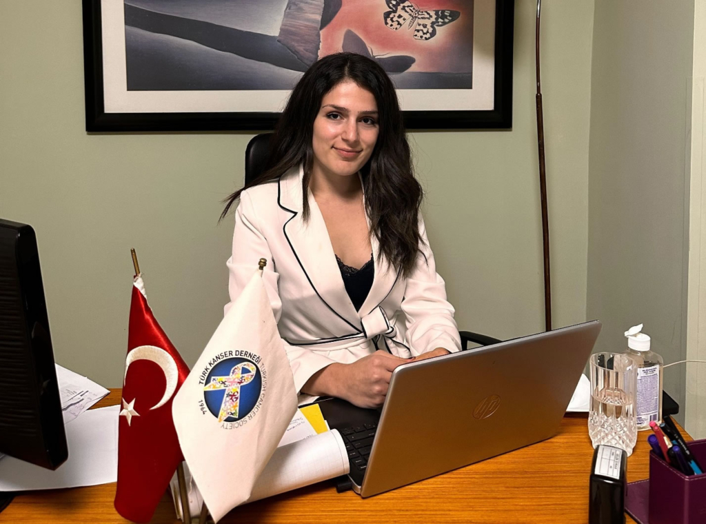 Türk Kanser Derneği gönüllüsü Uzman Diyetisyen Selin Zingin