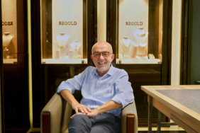 Mücevher uzmanı Selami Hoşgör