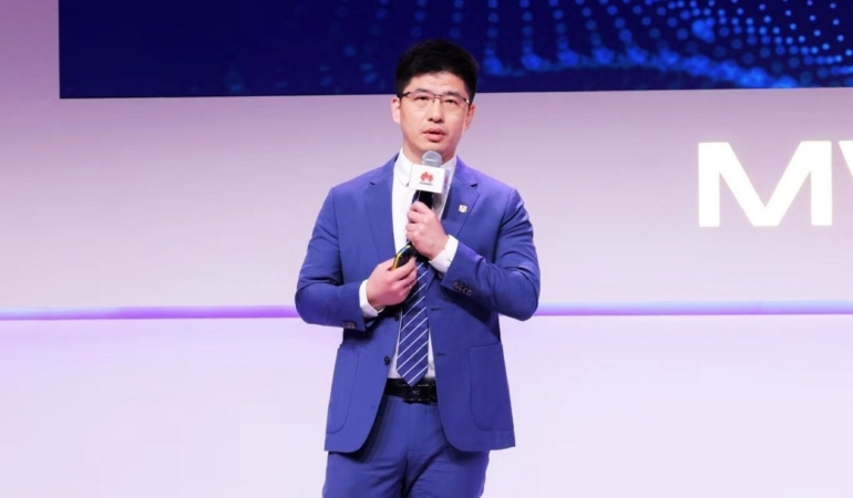 Huawei’den Yapay Zeka Odaklı Yeni Veri Merkezi Ağ Çözümleri