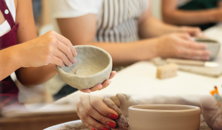 Claymore Art Studio Moda’da Yeni Dönem Sanat ve Seramik Programlarını Başlatıyor