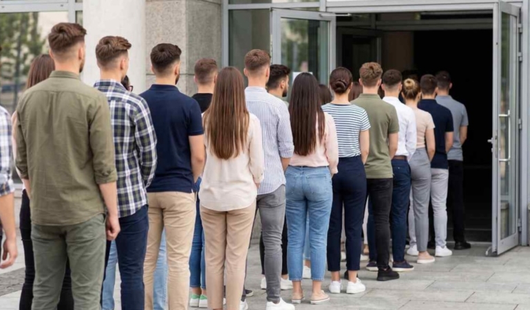 Saha Mesleklerinde Güncel Maaşlar Belli Oldu: Aylık Kazanç 214 Bin Liraya Ulaştı