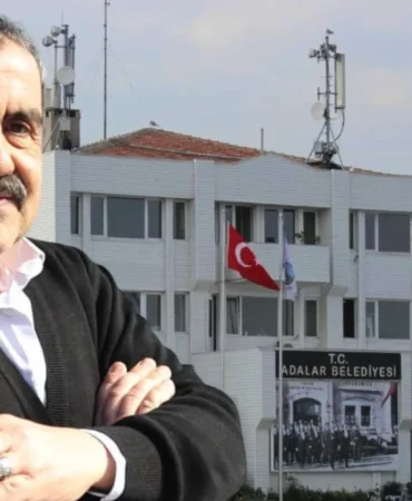 Adalar Belediye Meclisi Başkanvekilliği Seçimini 5 Oyla AKP Adayı Kemal Türkyılmaz Kazandı