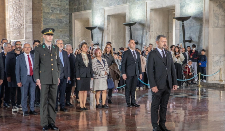 Muayenehane Hekimleri 1 Ekim Gününde Anıtkabir’i Ziyaret Ederek Mesleki Sorunlara Dikkat Çekti