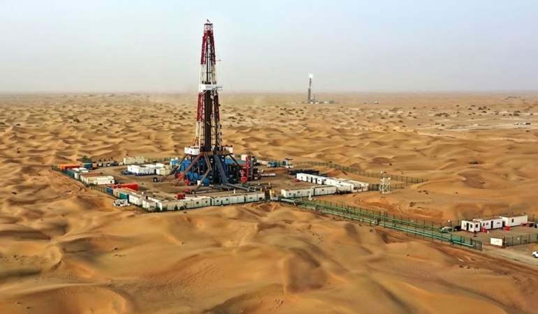 Çin Taklamakan Çölü’ndeki Fuman Sahasında Petrol Üretiminde Rekor Seviyeye Ulaştı