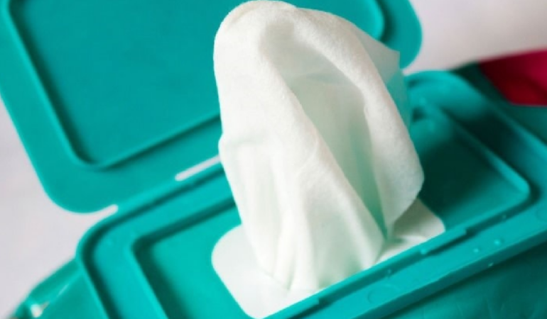 Birleşik Krallık Plastik İçeren Islak Mendillerin Satışını Kademeli Olarak Yasaklıyor