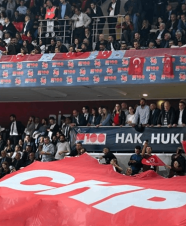 Antalya Muratpaşa Belediye Başkanı Ümit Uysal CHP Genel Başkanlığı İçin Adaylığını Açıkladı