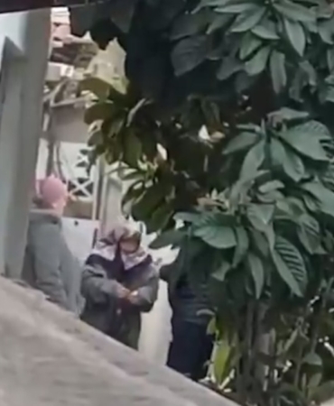 Esenyurt'ta Gecekondu Bahçesindeki Uyuşturucu Ticareti Kamerada